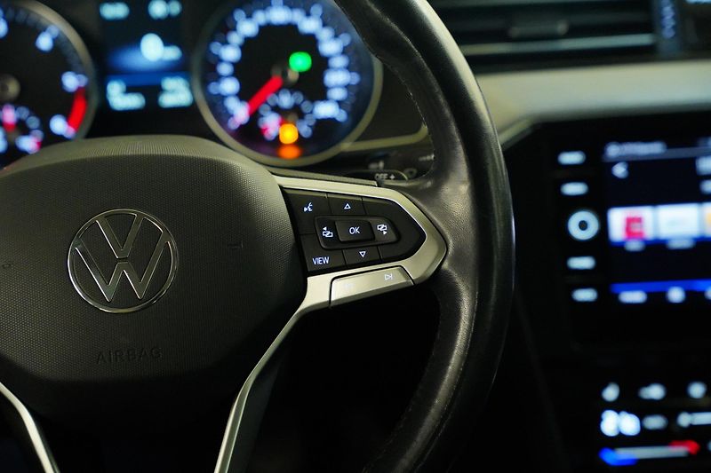Volkswagen Passat - fotka 17 z 28