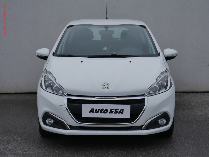 Peugeot 208 (2015) 1.2 PT, ČR, AC, tempo - fotka 2 z 19