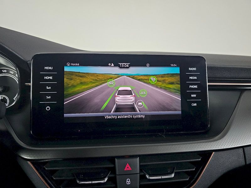 Škoda Scala (2023) 1.0TSI 70kW STYLE PLUS TAŽNÉ N - fotka 11 z 26