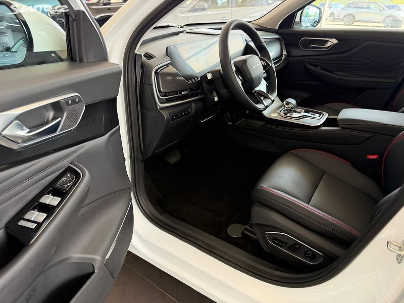 BAIC X7 (2025) ALL IN 130 kW Panorama DCT - fotka 12 z 28