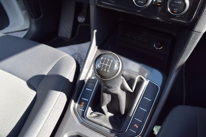 Volkswagen Golf Sportsvan (2018) 1.5TSI 96kw EVO 130 TAŽNÉ APP  - fotka 35 z 44