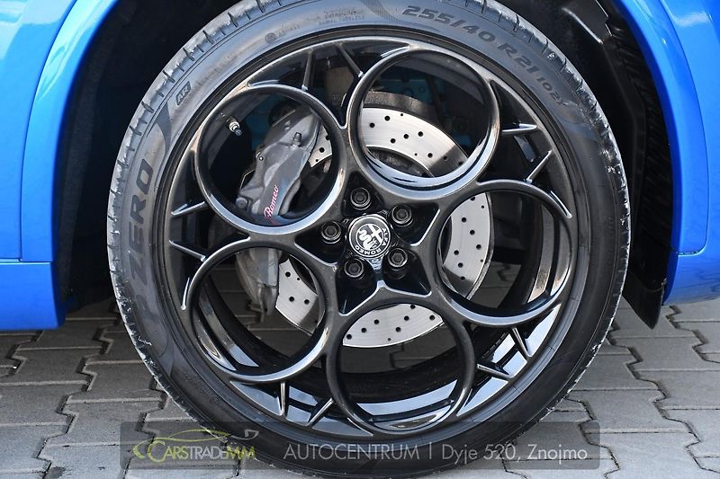 Alfa Romeo Stelvio 2.9V6 Bi-T.382 kW QUADRIFOGLIO - fotka 56 z 61