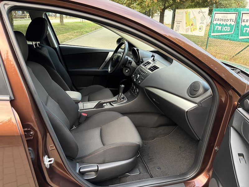 Mazda 3 1.6 Kenko - fotka 21 z 30