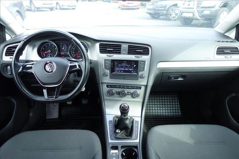 Volkswagen Golf 1,4 TSi,ČR,1 MAJ.,COMFORTLINE. - fotka 15 z 32