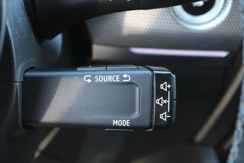 Renault Arkana 1,3 TCe  ČR,1.MAJ,A/T,INTENS - fotka 23 z 38