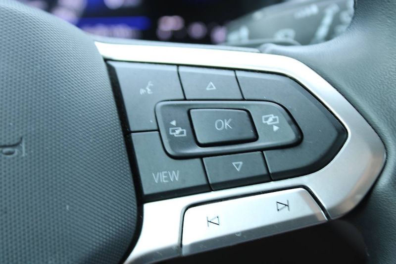 Volkswagen Touran (2022) 2.0 TDI 110kW DSG tažné LED - fotka 15 z 35