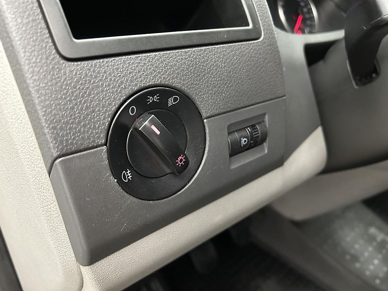 Volkswagen Transporter 2.0 TDI Long T6 - fotka 7 z 21