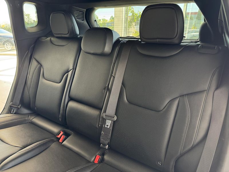 Jeep Compass S 4xe 1,3T 177kW*REZERVACE! - fotka 14 z 37