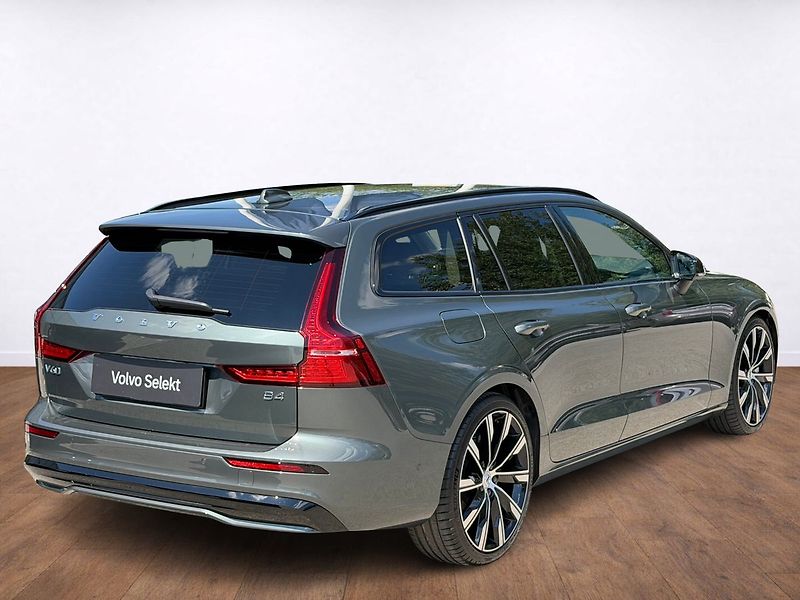 Volvo V60 (2026) PLUS DARK B4, FULL LED, BOWERS - fotka 5 z 23