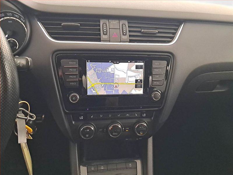 Škoda Octavia (2016) RS 2.0 TDI, Serv.kniha, Kůže - fotka 12 z 18