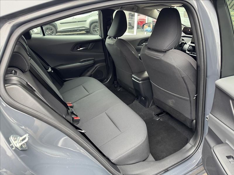 Toyota Prius 2,0 PRESTIGE - fotka 15 z 19