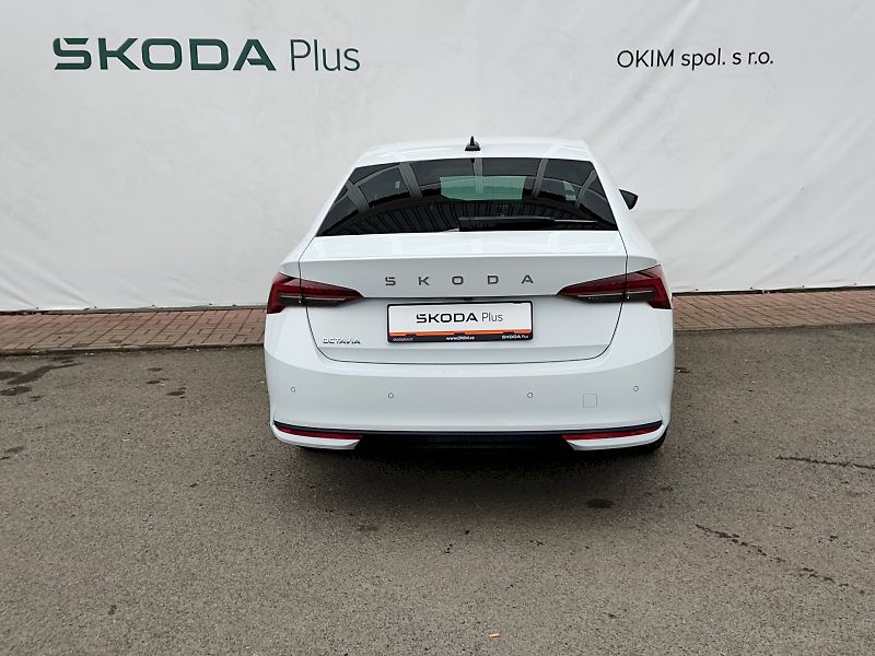 Škoda Octavia (2024) Top Selection 1,5 Tsi 110 kw D - fotka 34 z 37
