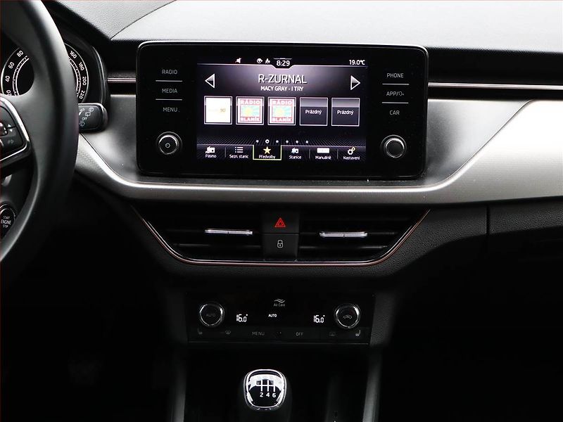 Škoda Kamiq (2023) Style 1.0 TSI - fotka 10 z 17