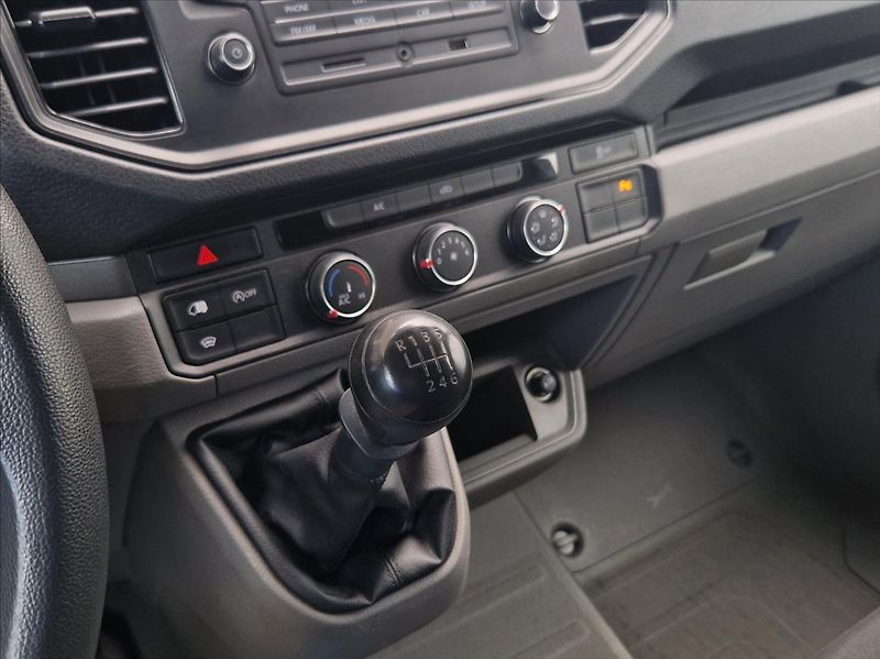 Volkswagen Crafter 2,0 35TDI CZ TAŽNÉ NOVÉ ROZVOD - fotka 20 z 30