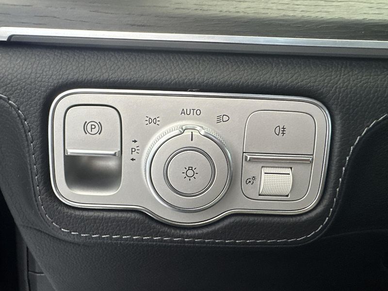 Mercedes-Benz GLE AMG 400 dMATIC - fotka 23 z 44