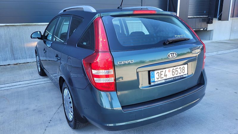 Kia Ceed 1,6i 93KW KOUPENO V ČR - fotka 10 z 21