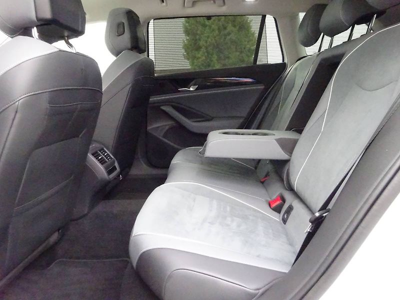 Volkswagen Passat (2024) 2,0 TDi/ 110kW DSG  Business - fotka 25 z 29