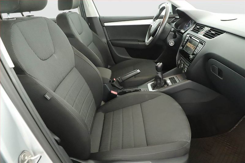 Škoda Octavia (2017) Ambition 1.6 TDI, ČR,1.maj - fotka 7 z 18