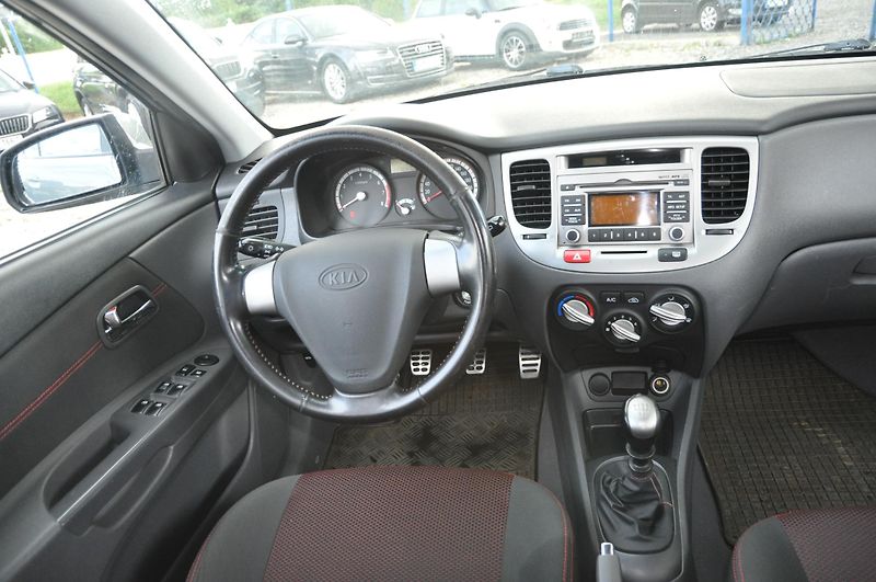 Kia Rio 1.4i 71kW 5dv. - fotka 5 z 13