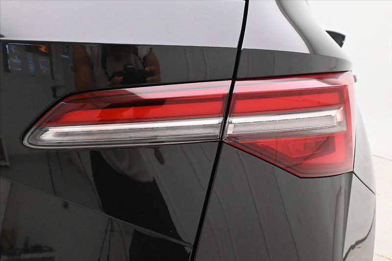 Škoda Karoq 1,5 TSI 110kW DSG Style Záruka - fotka 30 z 31