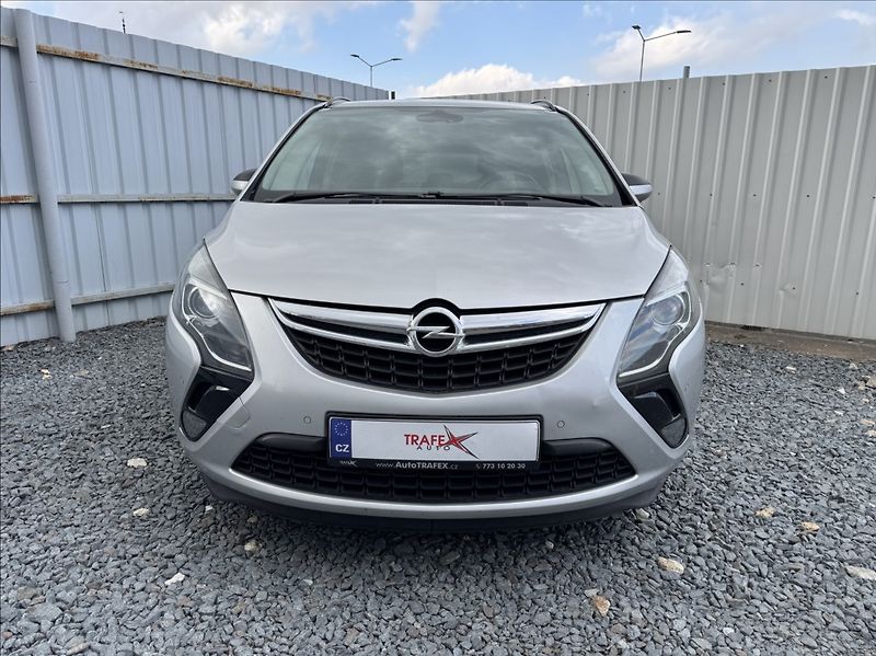 Opel Zafira 1,6 CDTi 100kW TOURER tažné - fotka 2 z 50