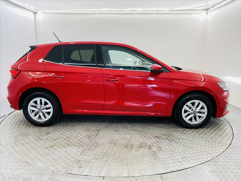 Škoda Fabia 1,0 TSI 85kW Top Selection - fotka 22 z 24