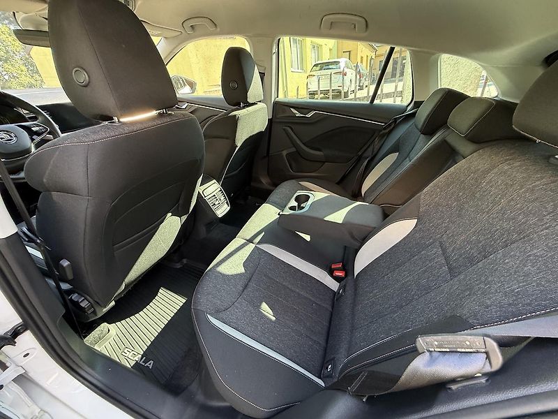 Škoda Scala (2021) 1,5TSi 110kW STYLE ACC Koup.ČR - fotka 9 z 19