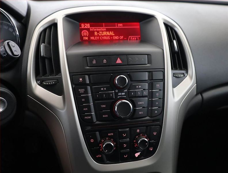 Opel Astra (2011) 1.4 16V, Serv.kniha, nová STK - fotka 10 z 16