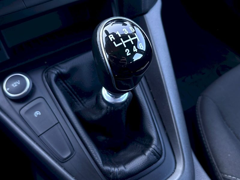 Ford Focus (2015) Combi 1.5 EcoBoost  / 110 kW / - fotka 19 z 22