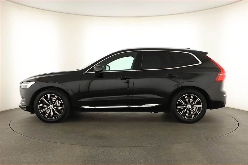 Volvo XC60 (2018) T5 AWD - fotka 3 z 19