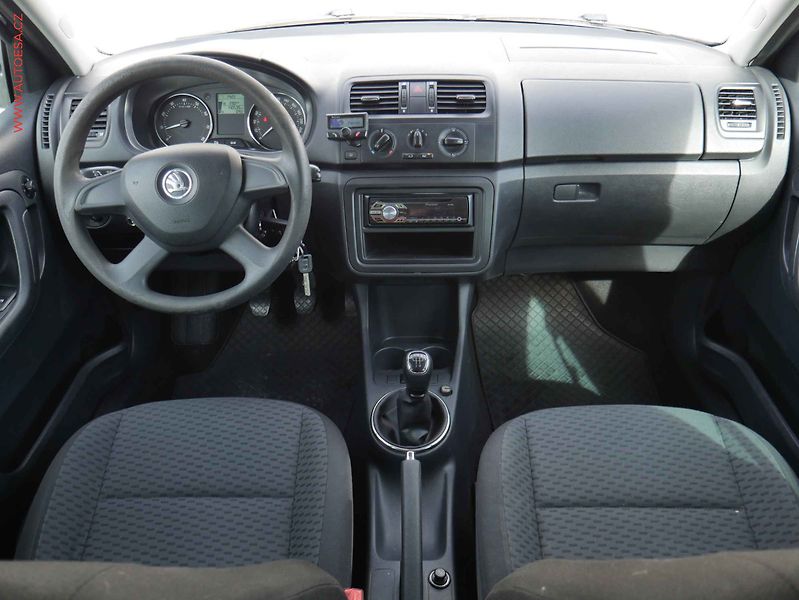 Škoda Fabia (2013) 1.2 TSi, ČR, Ambition, AC - fotka 8 z 15