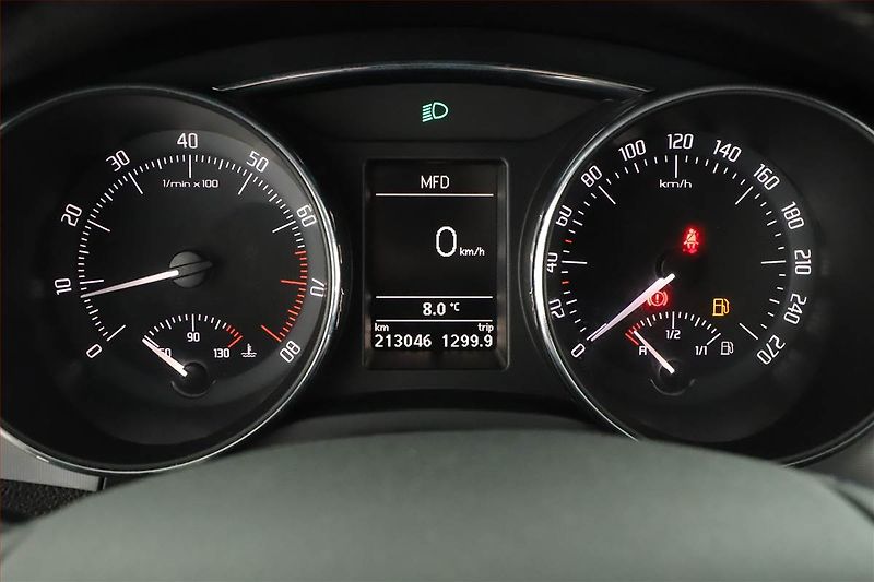 Škoda Superb (2010) 1.8 TSI, 4X4, Tempomat - fotka 9 z 18