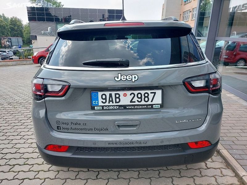 Jeep Compass (2022) 1.3 GSE aut. FWD Limited - fotka 6 z 8