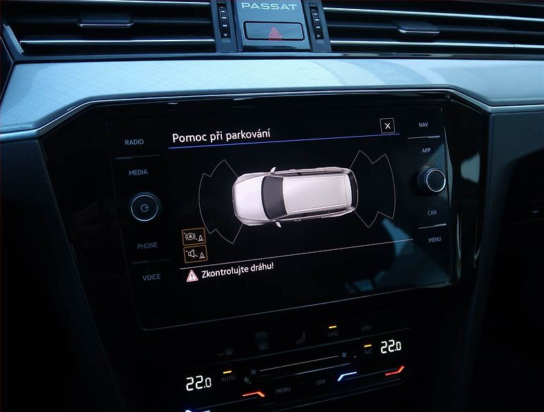 Volkswagen Passat (2021) Elegance 2.0 TDI, Automat - fotka 20 z 23