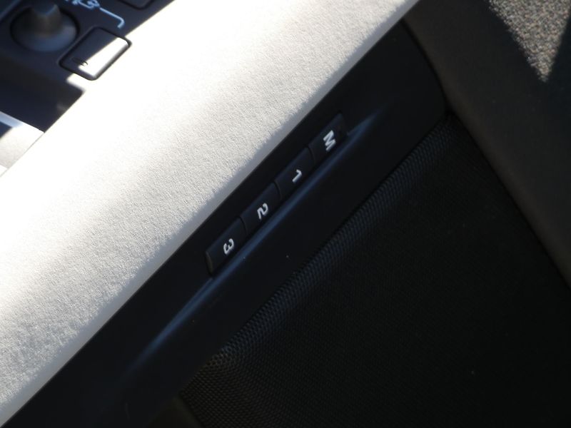 Land Rover Range Rover Evoque Hoxton Edition D165 AWD        - fotka 13 z 35