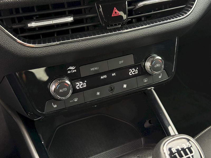 Škoda Fabia (2025) 1.0 TSI 70 kW TopSelection - fotka 11 z 22
