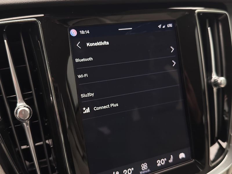 Volvo V60 B4 DARK PLUS CZ 1.maj - fotka 40 z 47