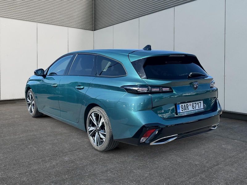 Peugeot 308 (2023) ALLURE 1.2PT 96kW CZ DPH  - fotka 4 z 11