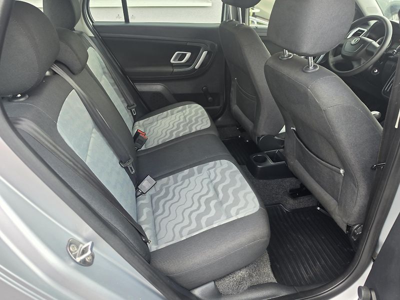 Škoda Fabia 1.2 HTP TZ Klimatizace  - fotka 15 z 20