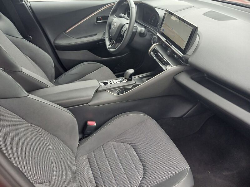 Toyota C-HR 2.0 PHEV Executive - fotka 9 z 10