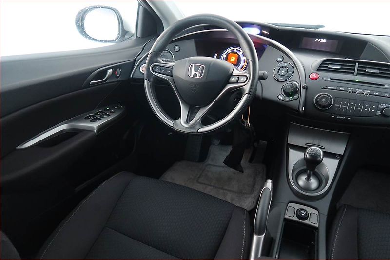 Honda Civic (2010) 1.4 i-VTEC - fotka 7 z 17