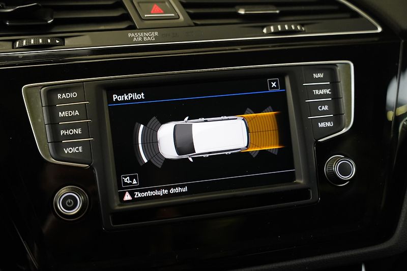 Volkswagen Touran - fotka 20 z 25
