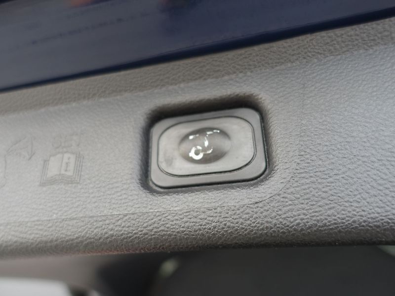 Ford S-MAX 140 kW, Titanium, REZERVOVÁNO - fotka 31 z 44