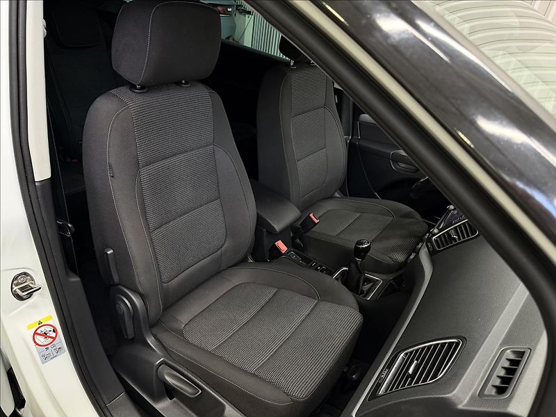 Volkswagen Sharan 2.0TDI 110kW 4MOTION MANUÁL 1M - fotka 36 z 38