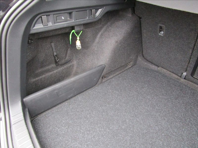 Škoda Octavia Combi 2.0TDi DSG Selection - fotka 50 z 59
