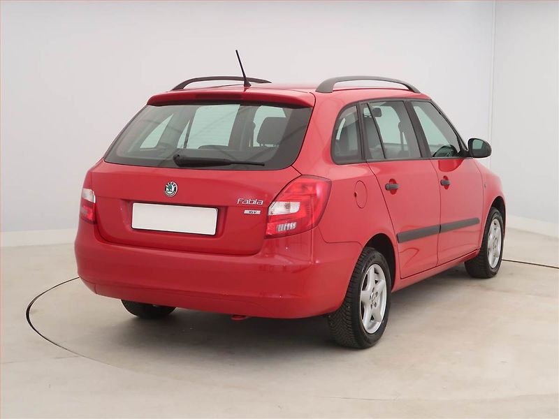 Škoda Fabia (2012) 1.4 16V, Serv.kniha - fotka 5 z 15