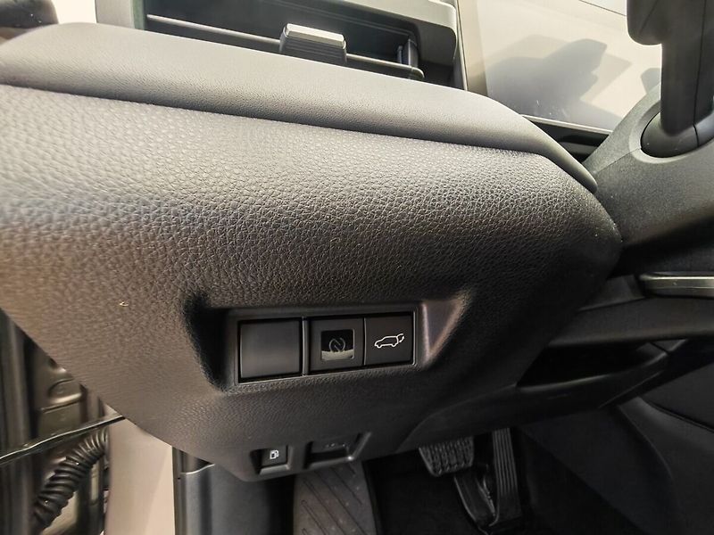 Toyota RAV4 2.5 HEV 4x4 Executive - fotka 27 z 42