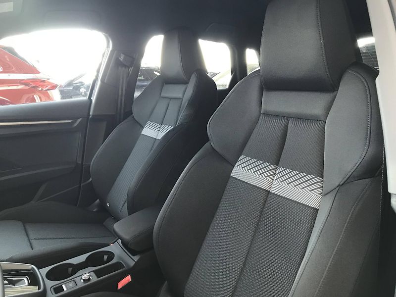 Audi A3 S line ST7 1,5TFSI - fotka 15 z 20