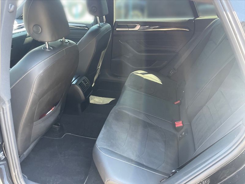 Volkswagen Arteon 2,0 TDI R-Line DSG - fotka 8 z 11