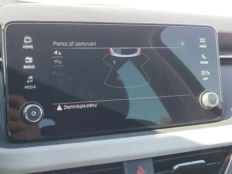 Škoda Kamiq Top Selection 1,5TSI 110kW - fotka 23 z 27